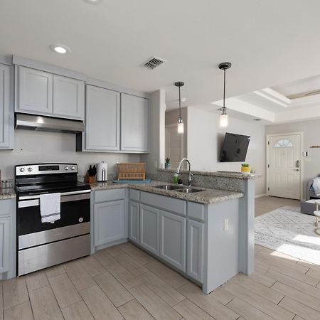 Cozy 3 Bed 2 Bath Apartment, Near Shopping Plazas, Expressway And Free Parking Edinburg Buitenkant foto