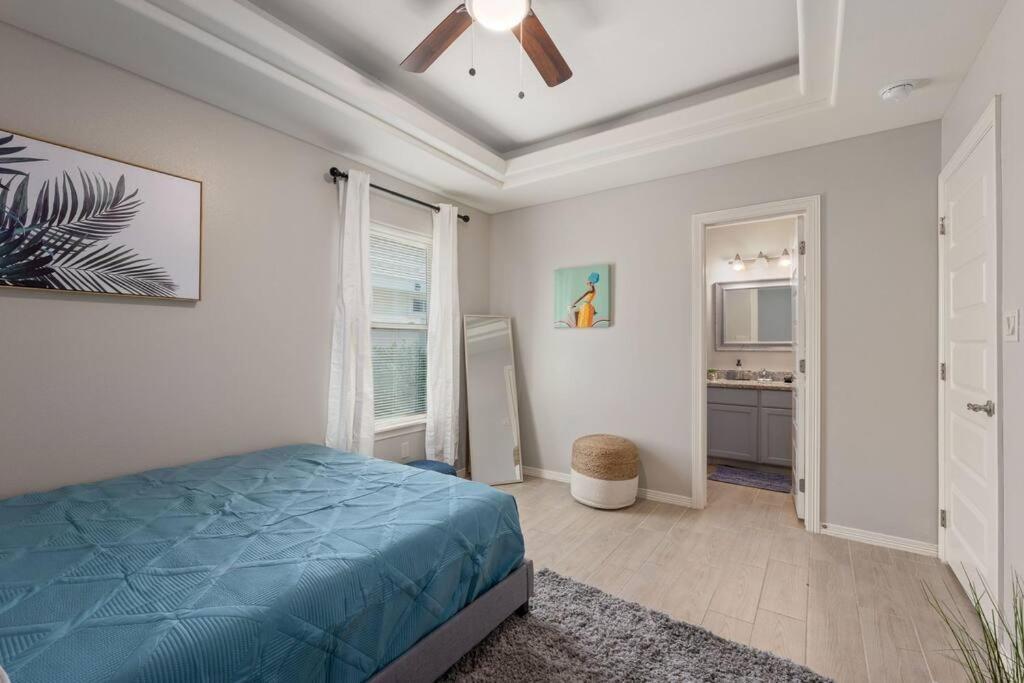 Cozy 3 Bed 2 Bath Apartment, Near Shopping Plazas, Expressway And Free Parking Edinburg Buitenkant foto